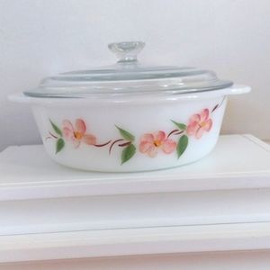Dogwood Flowers Casserole Dish & Glass Cover Fire King 1.5 Quart Vintage
